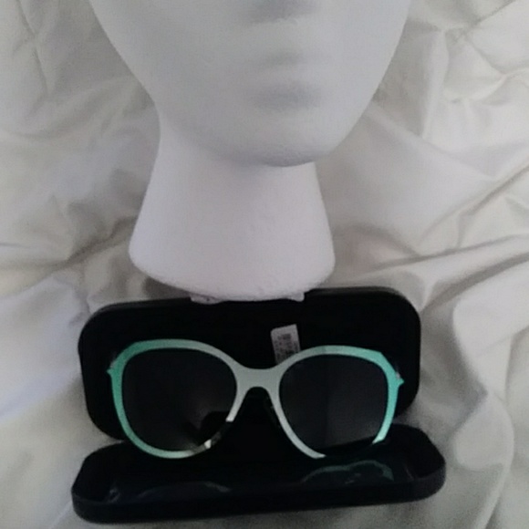 NEW!!! Women's...Mc Q Alexander McQueen sunglasses - Picture 3 of 7